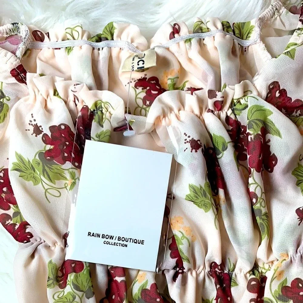 MWT-Dockers ruched floral top.